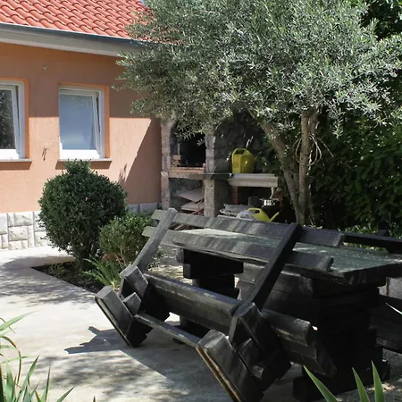 With A Parking Space Krk - 5422 Lejlighed Krk Town