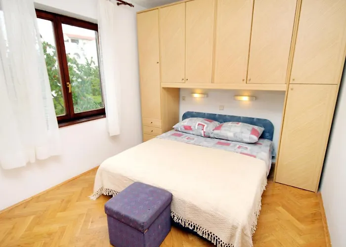 With A Parking Space Krk - 5422 Krk Town
