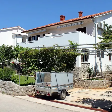 With A Parking Space Krk - 5422 Daire Krk Town